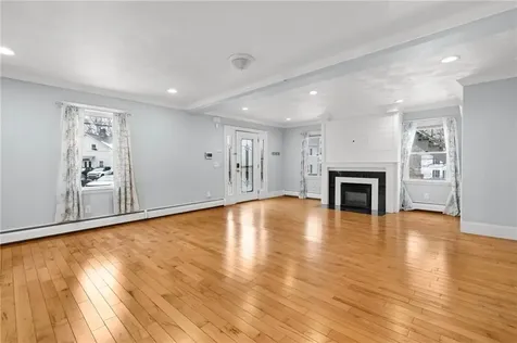 32 Pilgrim Avenue Coventry RI 02816