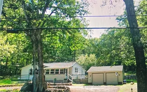 29 Mount Hygeia Road Foster RI 02825