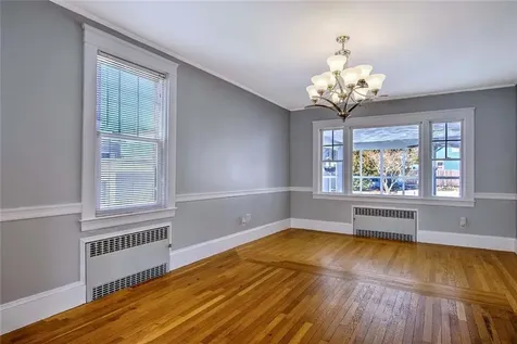 42 Mountain Avenue East Providence RI 02915