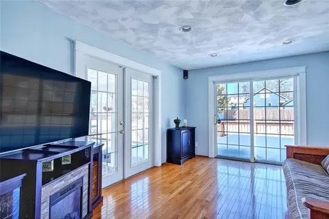 42 Mountain Avenue East Providence RI 02915