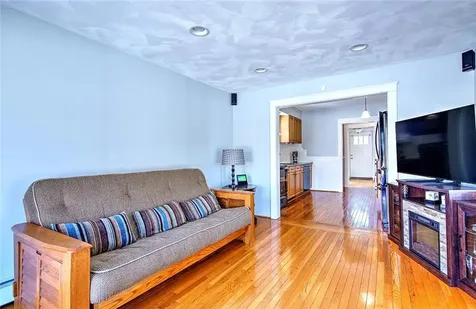 42 Mountain Avenue East Providence RI 02915