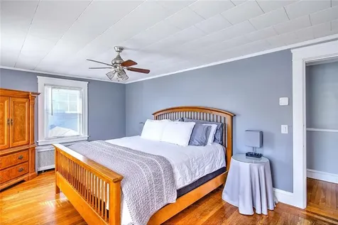 42 Mountain Avenue East Providence RI 02915