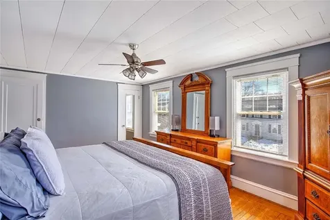 42 Mountain Avenue East Providence RI 02915