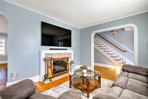 42 Mountain Avenue East Providence RI 02915