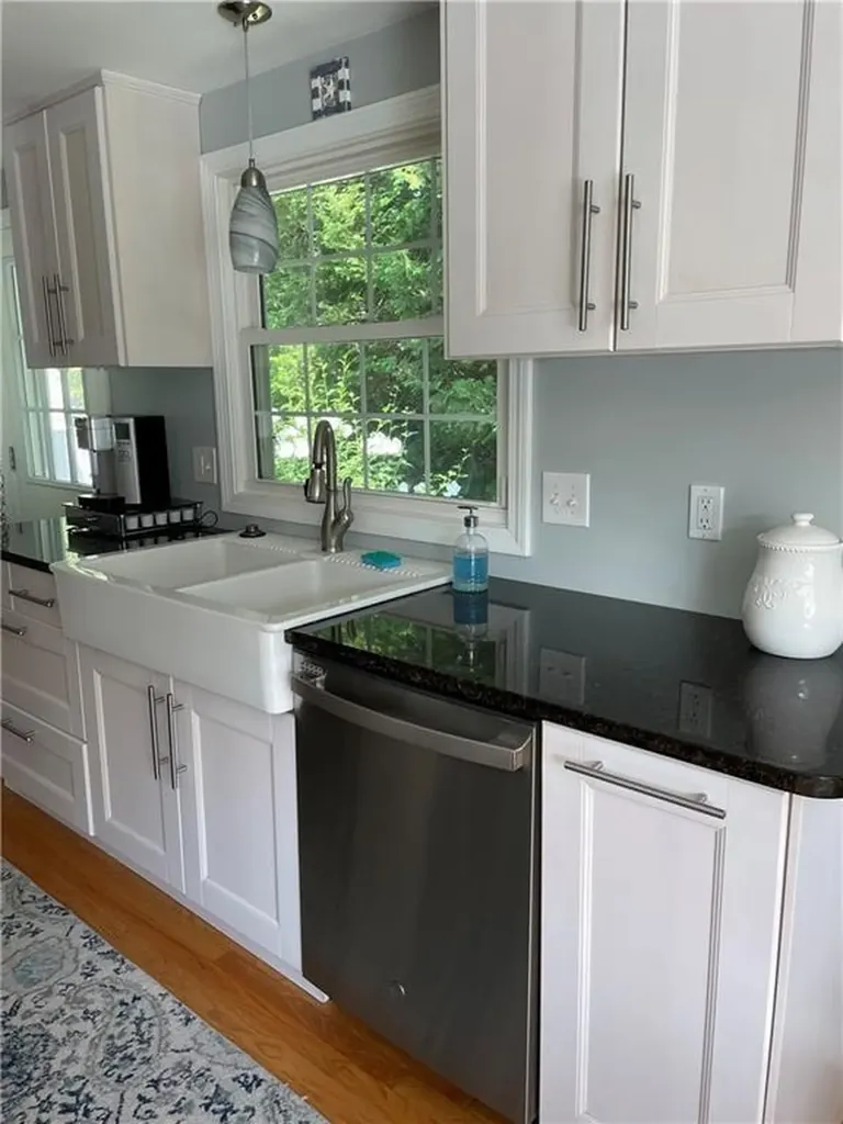 5 Wayland Trail Narragansett RI 02882