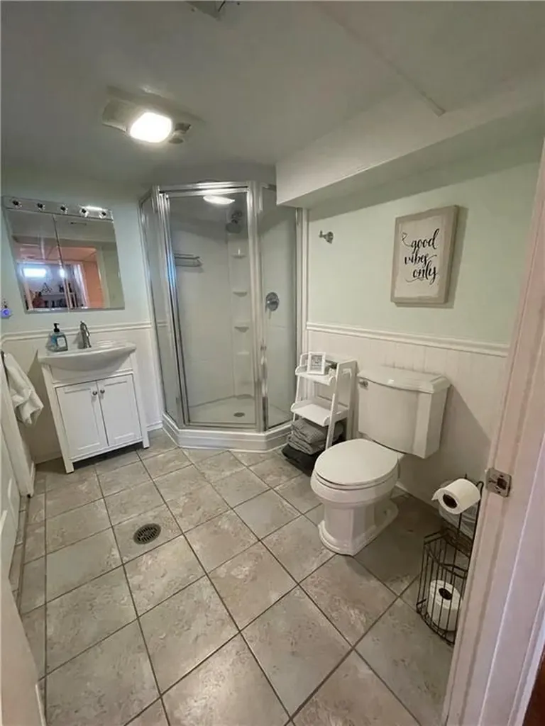 5 Wayland Trail Narragansett RI 02882