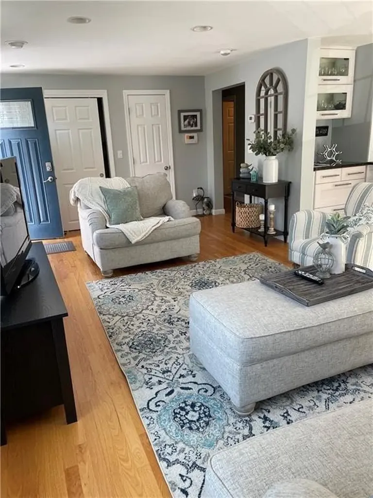5 Wayland Trail Narragansett RI 02882