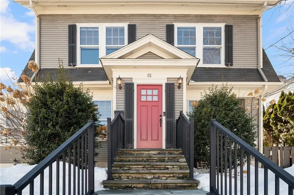 51 Wilcox Avenue Pawtucket RI 02860