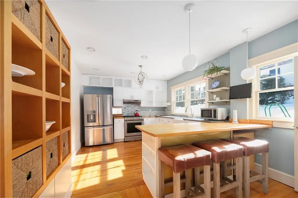 51 Wilcox Avenue Pawtucket RI 02860