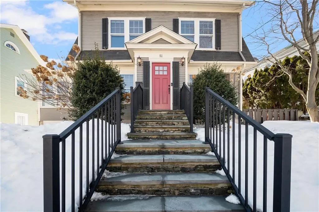 51 Wilcox Avenue Pawtucket RI 02860
