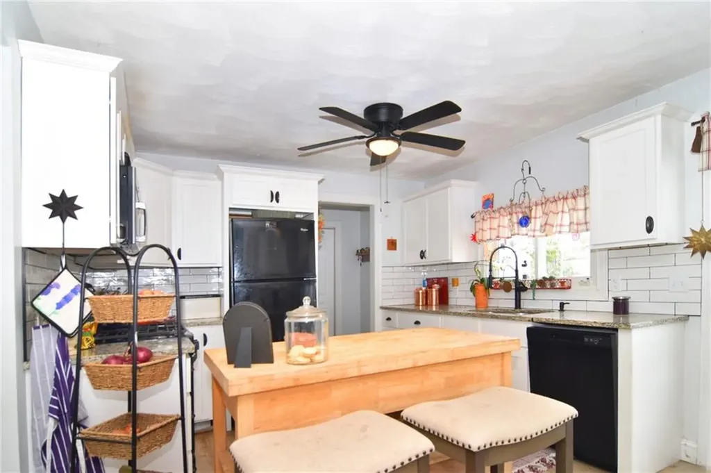 37 Gerald Street Warwick RI 02886