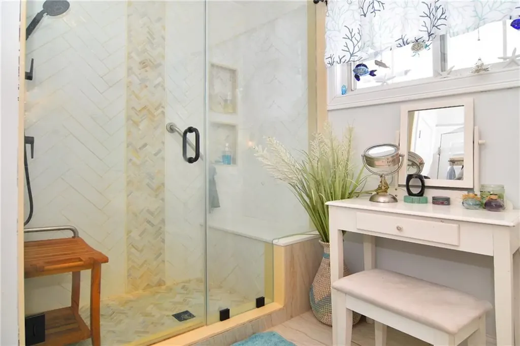 37 Gerald Street Warwick RI 02886