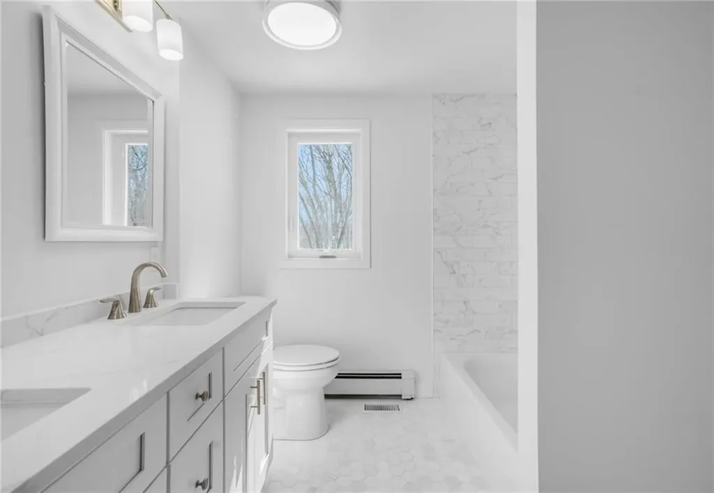 71 Woodmist Way North Kingstown RI 02852