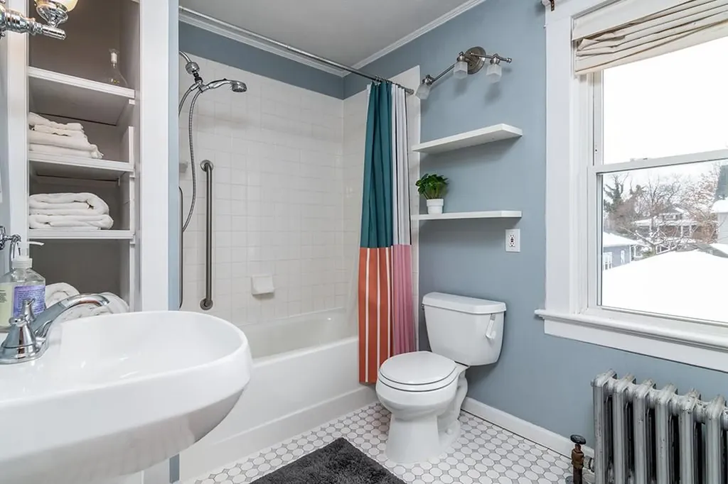 68 Ferncrest Avenue Cranston RI 02905