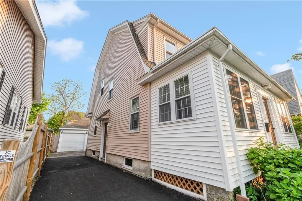 68 Ferncrest Avenue Cranston RI 02905