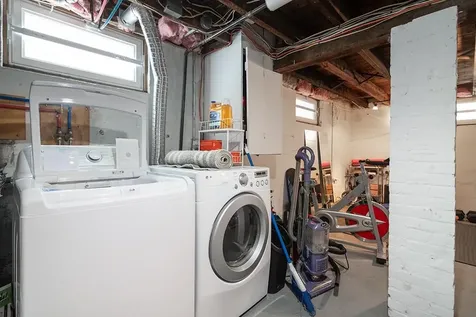 68 Ferncrest Avenue Cranston RI 02905