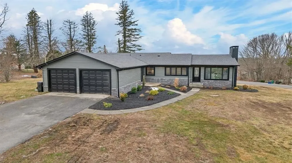 3 Set-n-sun Drive Scituate RI 02831