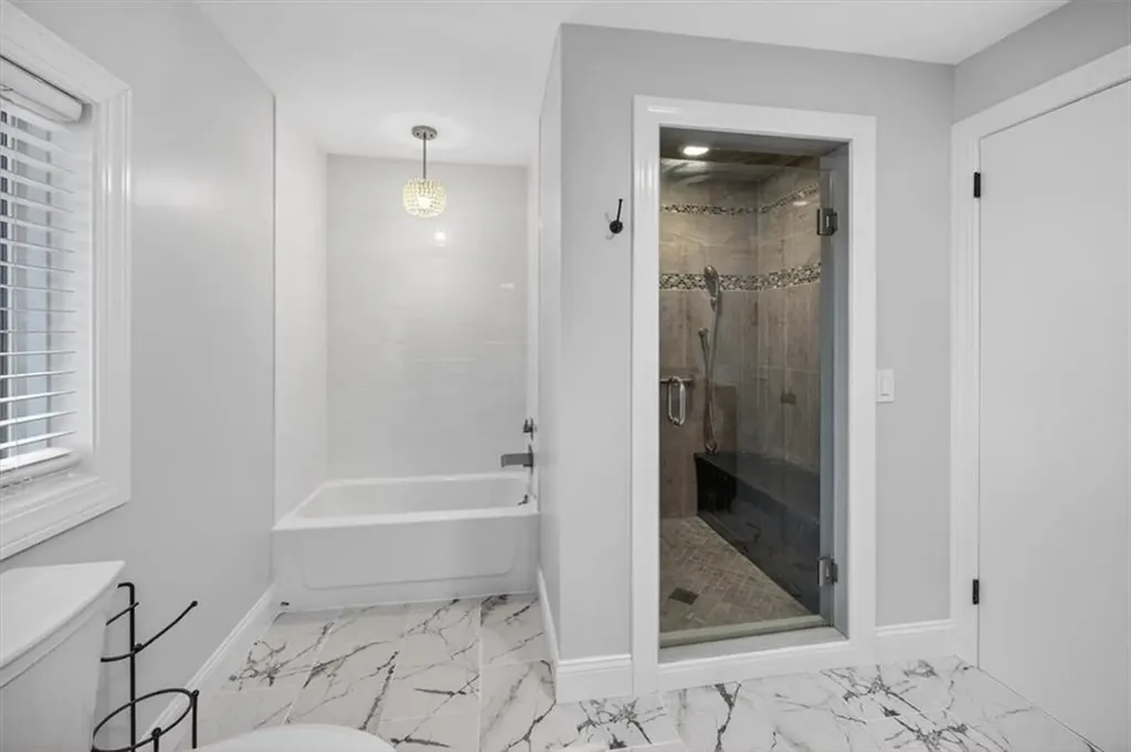 3 Set-n-sun Drive Scituate RI 02831
