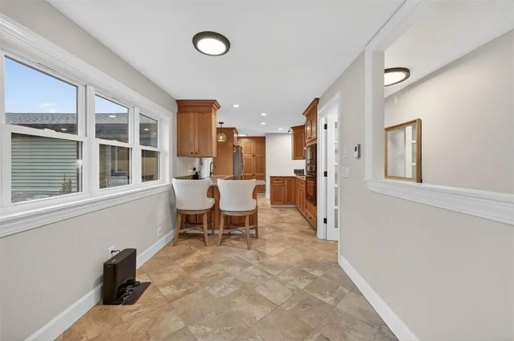 3 Set-n-sun Drive Scituate RI 02831