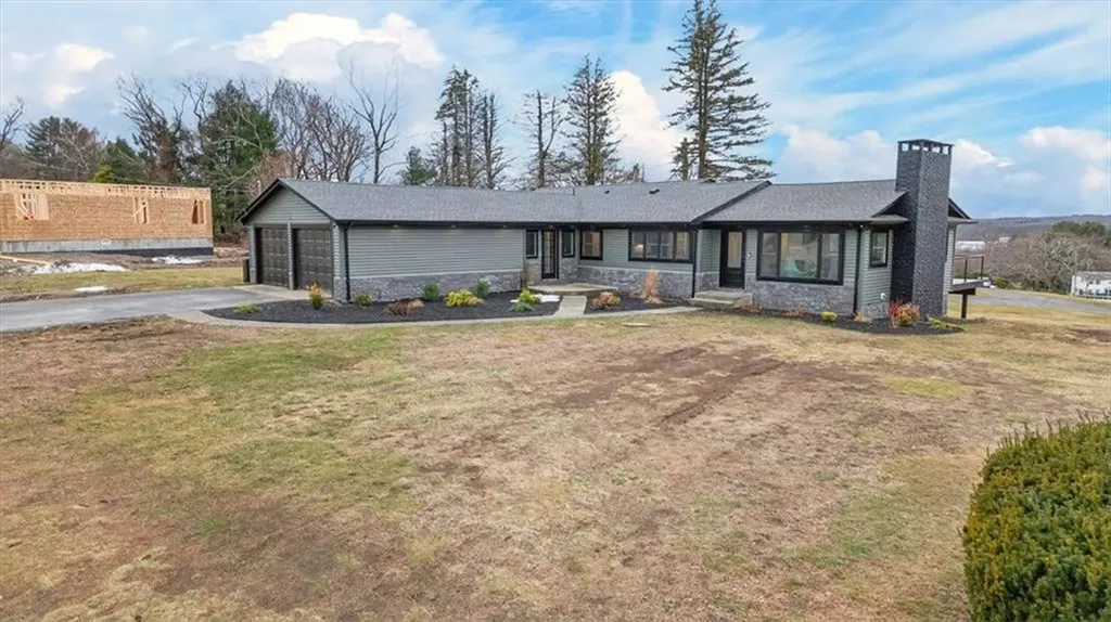 3 Set-n-sun Drive Scituate RI 02831