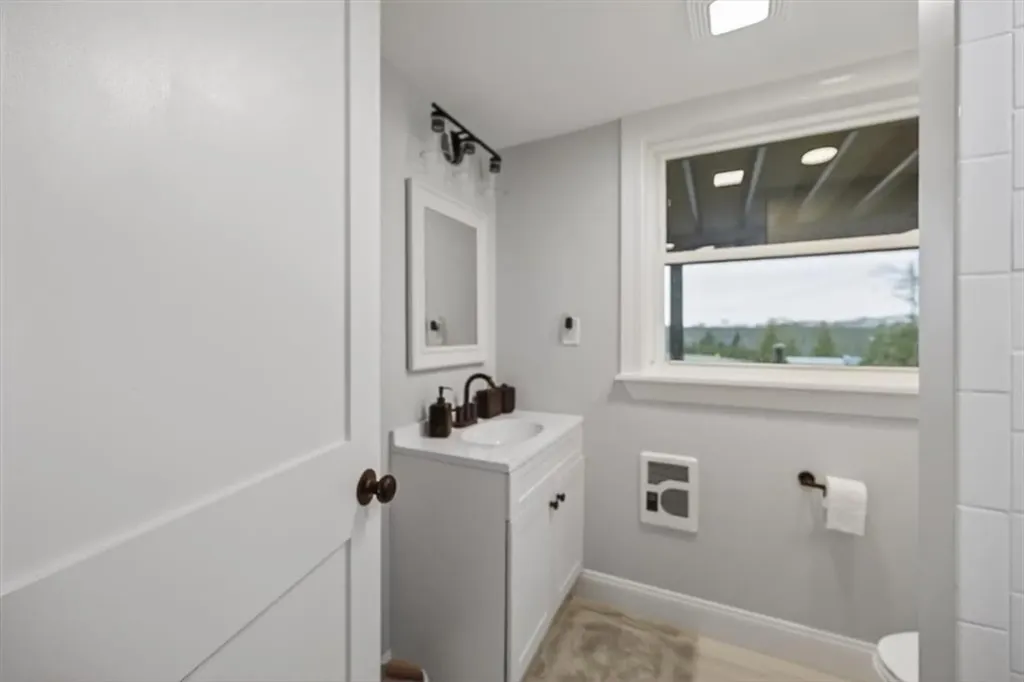 3 Set-n-sun Drive Scituate RI 02831