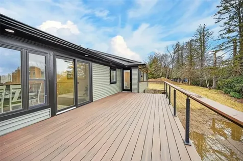 3 Set-n-sun Drive Scituate RI 02831