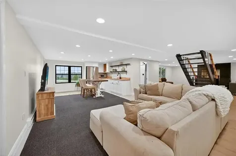 3 Set-n-sun Drive Scituate RI 02831