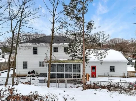 6 Wyoming Drive Cumberland RI 02864