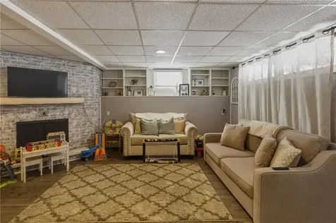 50 Briarwood Road Cranston RI 02920