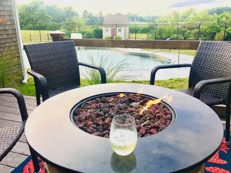 105 Lilac Lane Portsmouth RI 02871