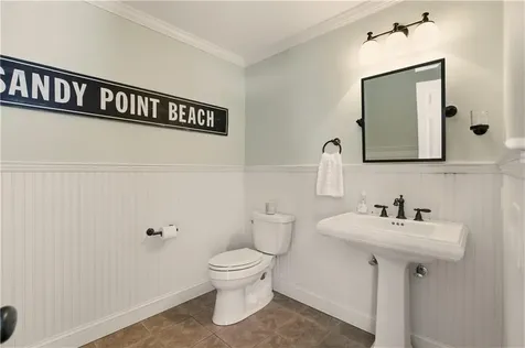 105 Lilac Lane Portsmouth RI 02871