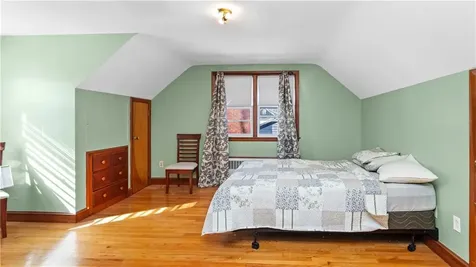 77 Minto Street Providence RI 02908