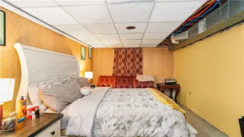 77 Minto Street Providence RI 02908