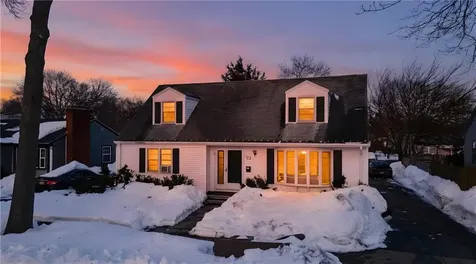 77 Minto Street Providence RI 02908