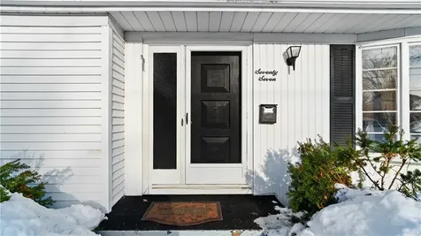 77 Minto Street Providence RI 02908