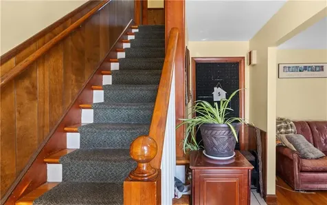 77 Minto Street Providence RI 02908