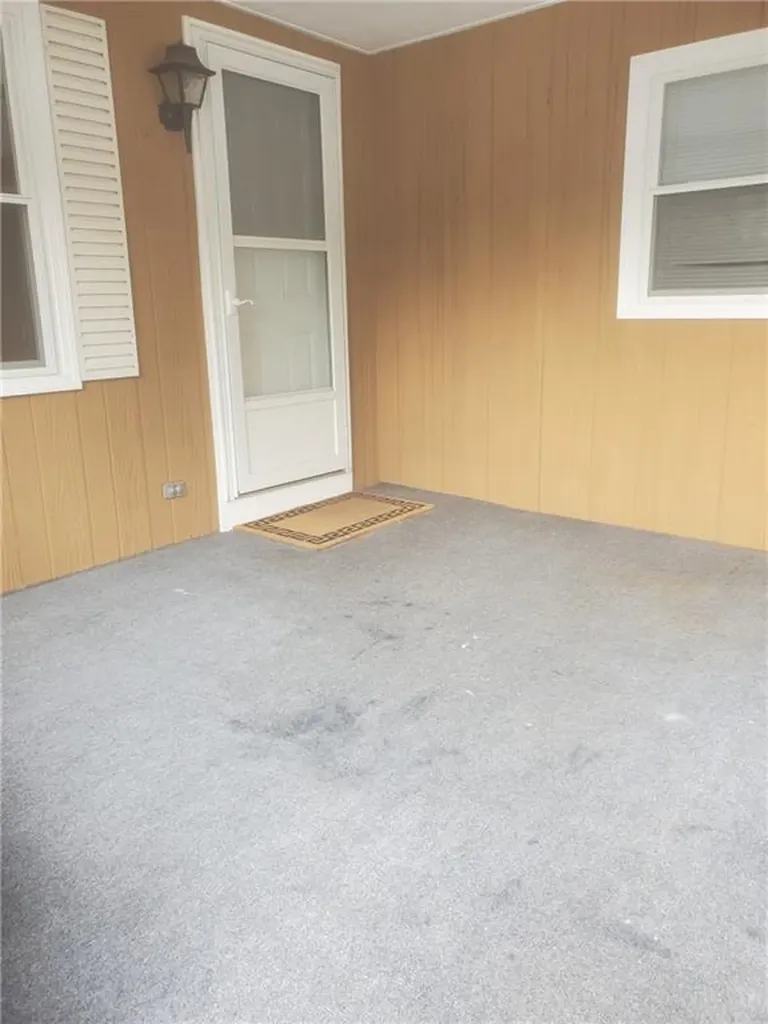 10 Sherwood Valley Lane Coventry RI 02816