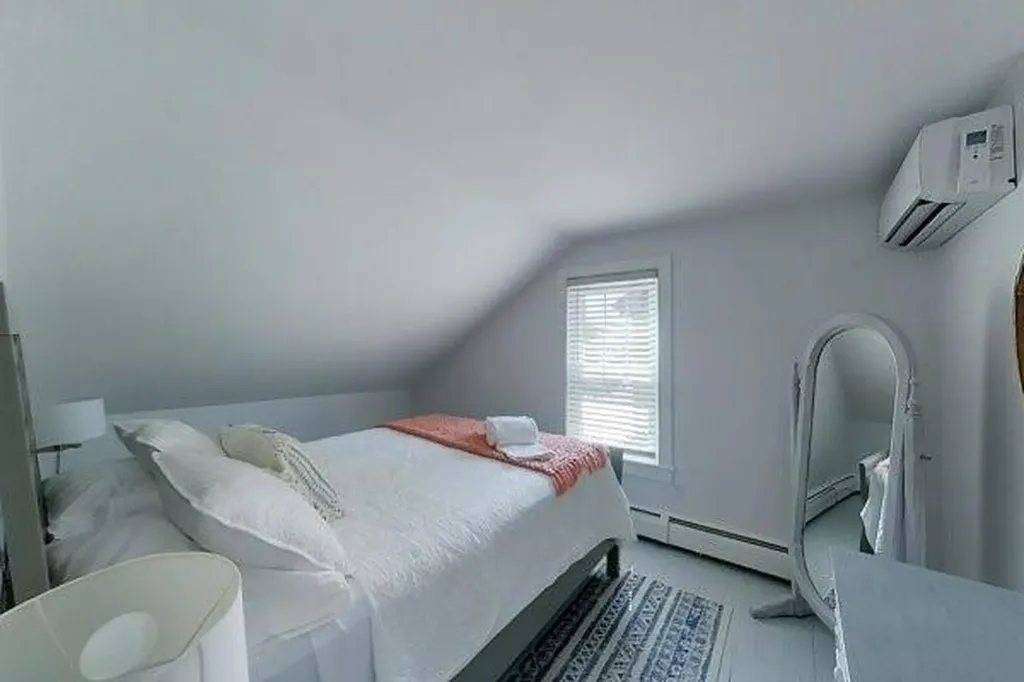 5 Stewart Street Newport RI 02840