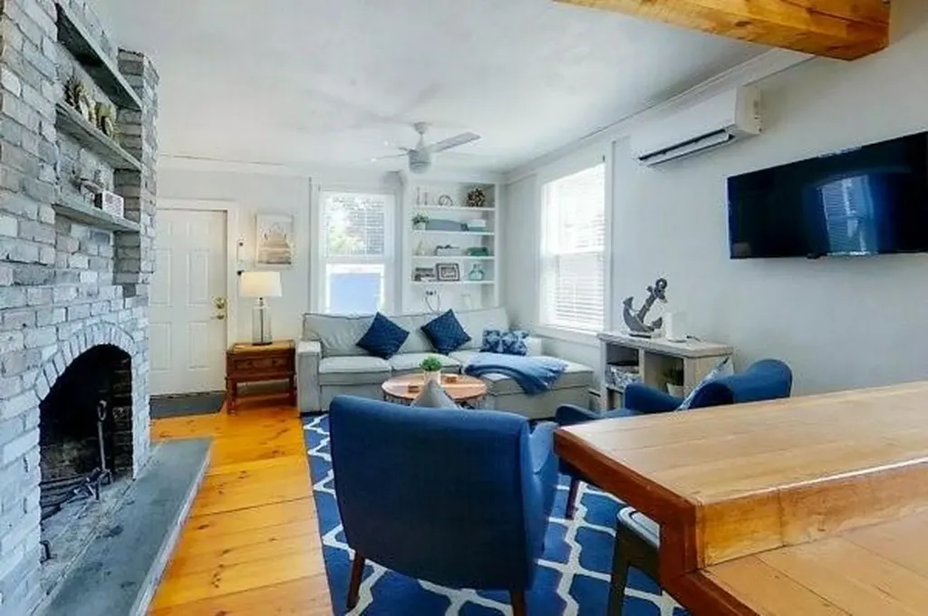 5 Stewart Street Newport RI 02840