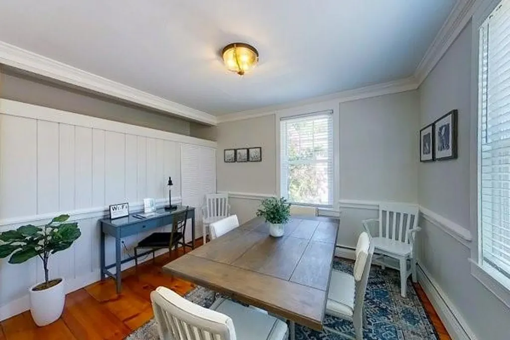 5 Stewart Street Newport RI 02840