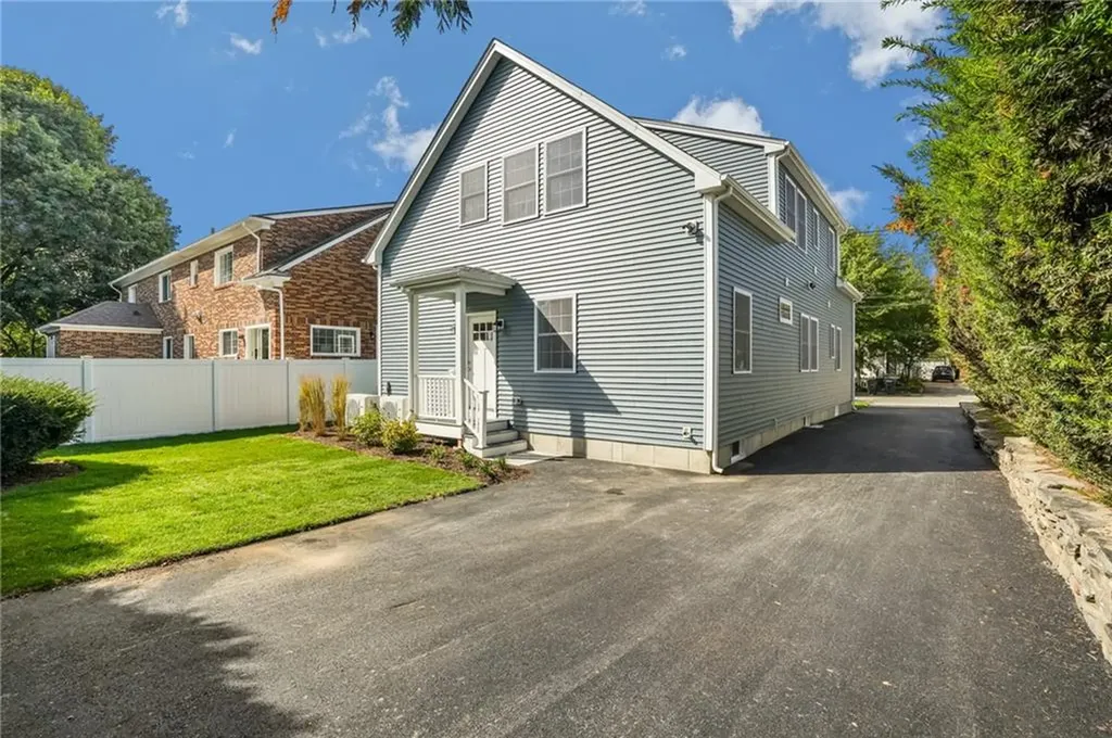 117 Sharon Street Providence RI 02908