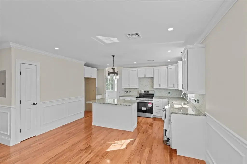 117 Sharon Street Providence RI 02908