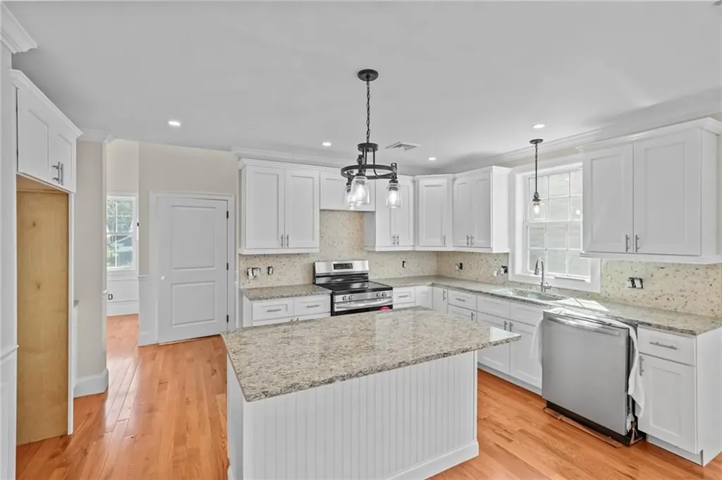 117 Sharon Street Providence RI 02908