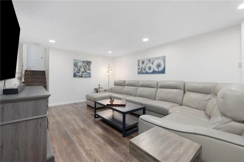 29 Golini Drive Johnston RI 02919