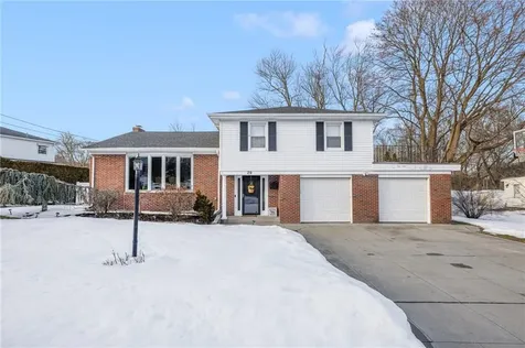 29 Golini Drive Johnston RI 02919