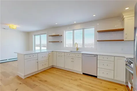 3211 Main Road Tiverton RI 02878