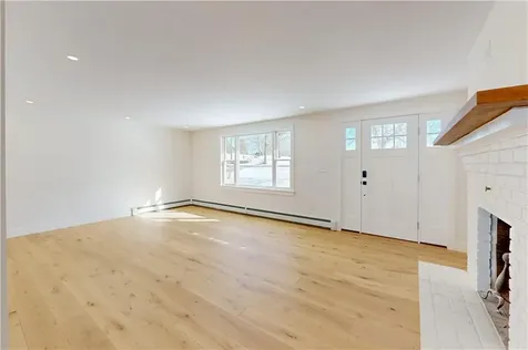 3211 Main Road Tiverton RI 02878