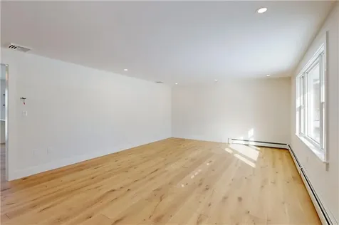 3211 Main Road Tiverton RI 02878