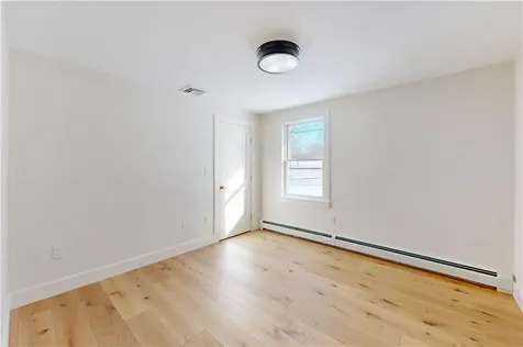 3211 Main Road Tiverton RI 02878