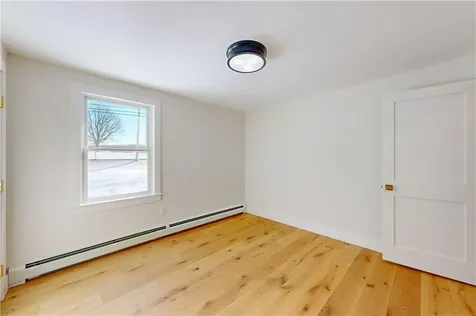 3211 Main Road Tiverton RI 02878